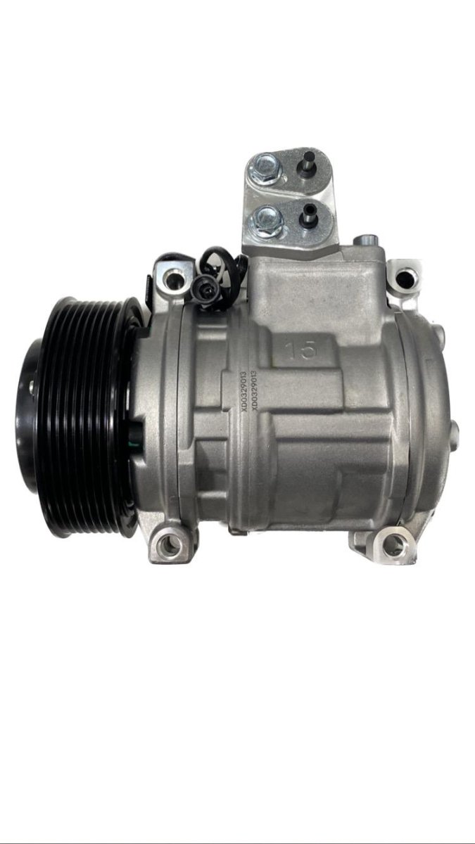 251070 JOHN DEERE TRAKTÖR KOMPRESÖRÜ